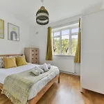 Stylish Modern 2 Bed In Central
