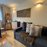 Spacious 2 Bedroom Apartment