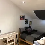 Luxury 4-Bed Apartment With Balcony & Garden, Near Emirates Stadium, 15 Mins To Central London