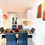 A Brand New Flat With 3 Bedrooms & 3 Baths In Zone 1 Angel For Max 9 Ppl