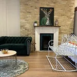 Studio Flat In Fitzrovia