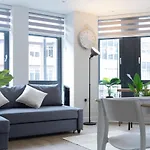 Apartment In Aldgate East 2
