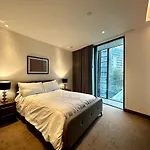 Iconic Luxury Apartment 2 Bed 2 Bath