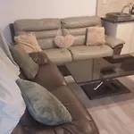R J 2 Bedroom Apartment