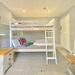 Edgware Rooms