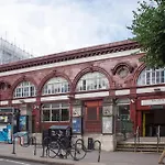 Stylish 3-Bedroom Flat In Belsize Park Perfect For Families Business Trips!