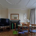 3 Bedroom Apartment By Arhouse Apartments Short Lets & Serviced Accommodation Kensal Rise With Free Wifi & Free Parking