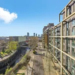 Stunning Flat With Large Balcony Overlooking River By Cto Serviced Apartments