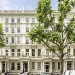 Modern 3 Bedrooms Flat In South Kensington