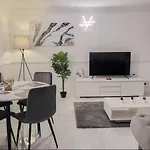 Spacious 2-Bedroom In Canary Wharf