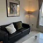 Quiet Double Room In Canada Water