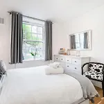 Central Gem In Waterloo, London