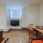 Pass The Keys Stylish Flat - 20 Mins From Central London