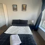 Cosy Double Room In Canada Water