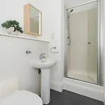 Chic 2-Bedroom Flat In Haggerston