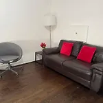 Charming 2 Bed Apartment In Central London