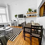 Beautiful One Bed Garden Flat In Muswell Hill