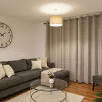 Charming 2 Bedroom Flat In The Heart Of London, 2 Mins To Trafalgar Square!