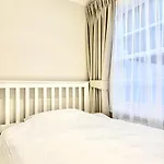 Stunning 2-Bed, 2-Bath Property In Central London