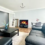 Luxury 2 Bedroom Apartment Edgware Road By Amer