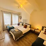 Charming Stay Near Station Free Parking-Cityaccess
