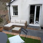 Veeve - At Home In Kensal Green