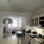 Chelsea 1-Bed Flat With Patio