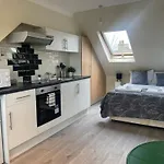 Amazing Studio Room in Walthamstoww