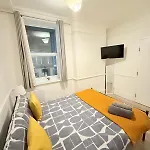 Wandsworth Guest Studio 64