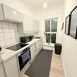 Wandsworth Guest Studio 64