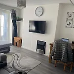 Lovely Comfortable Home Near Canarywhaflondoncity
