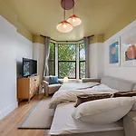 Peaceful Crouch Hill Flat By Morethanstays