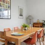 Beautiful 3 Bed In Leafy Hampstead