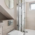 Shard View 3 Bed Entire Home
