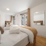 Stylish And Modern Apartments In Vibrant Soho Unbeatable Location Wdg