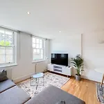 Stylish Camden Apartment K6