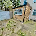 Plaistow Home Near Custom House Excel Free Parking