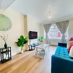 Plaistow Home Near Custom House Excel Free Parking