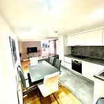 Marble Arch 3 Bedroom