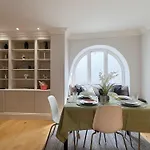 Spacious And Cosy 3Brs 5F House In Heart Of London