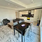 Deluxe Entire Apartment With 2X Bedrooms, 2X Bathrooms And A Big Living Room In The Olympic Park And Westfield At Stratford