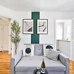 Kings Cross Apartment
