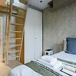 Stunning Modern 2-Floor House With 3 Ensuite Rooms