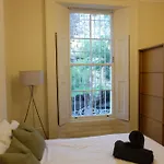 Amanah Properties - London 2 Bed Iconic Abbey Road Zone 2