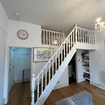 Maisonette Studio Flat In Putney