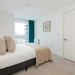 Bright & Modern Flat With Great Transport In Woolwich