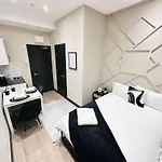 The Seven Sisters House - No 01A - Stylish Comfort Studios