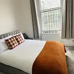 Paddington Praed St Apartment