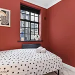 Stylish 3-Bedroom Flat In Belsize Park Perfect For Families Business Trips!