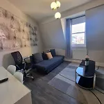 A8-3Rd Floor 3-Bed Flat In Elephant And Castle